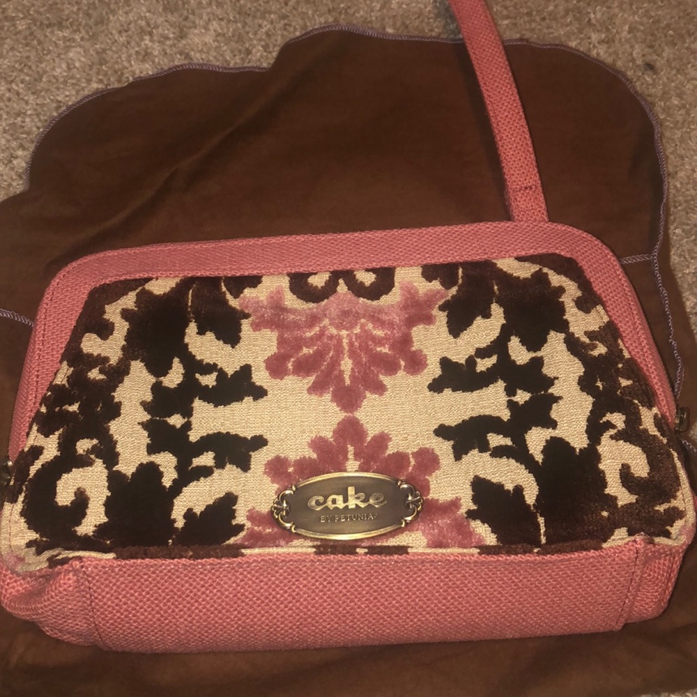 Medium sized pink purse